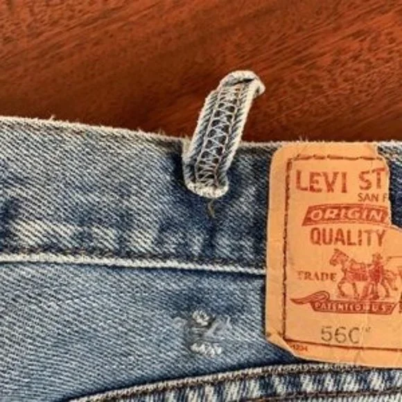Vintage men’s 560 Levi’s mom jeans - Picture 6 of 10